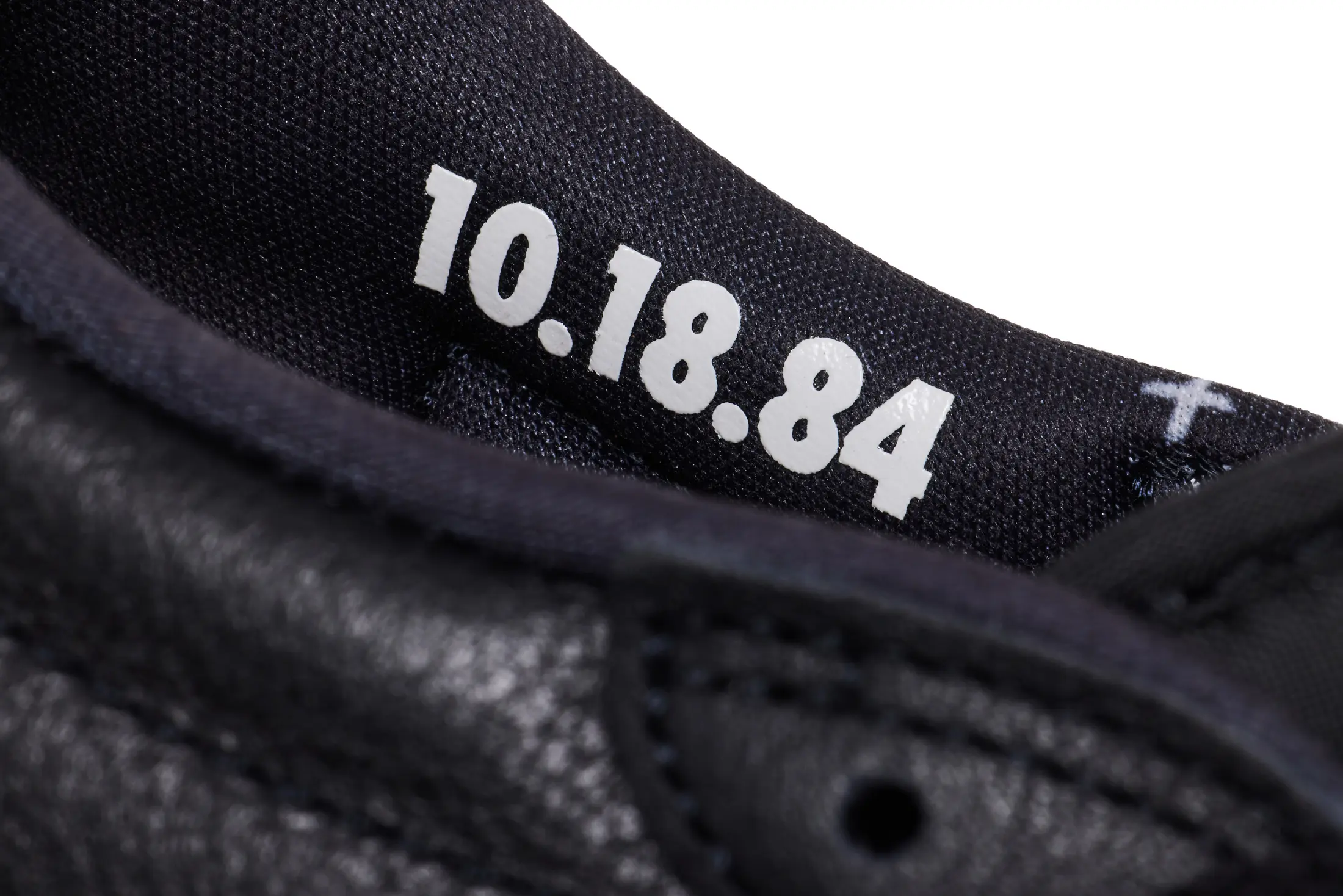 Jordan 1 Retro Low OG ‘Banned 2026’ - Image 9